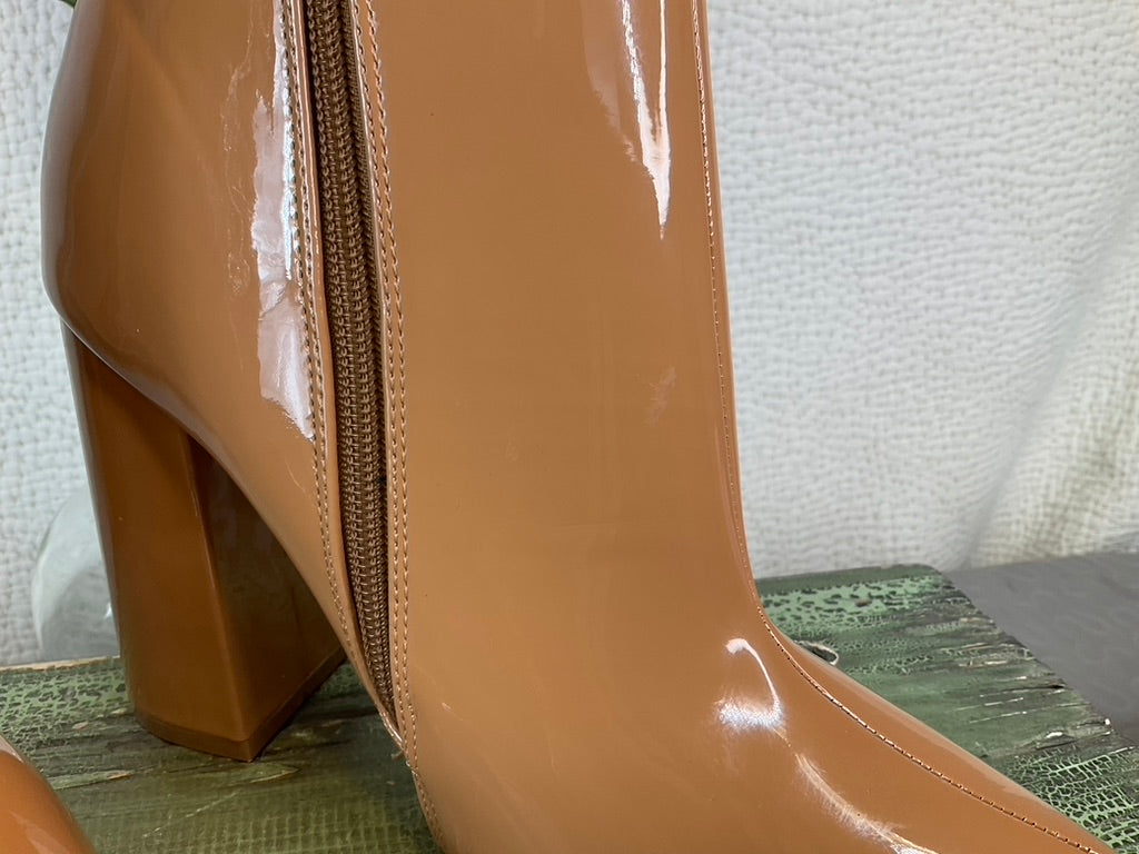 Liliana Caramel Patent Leather Boots, Size 8.5