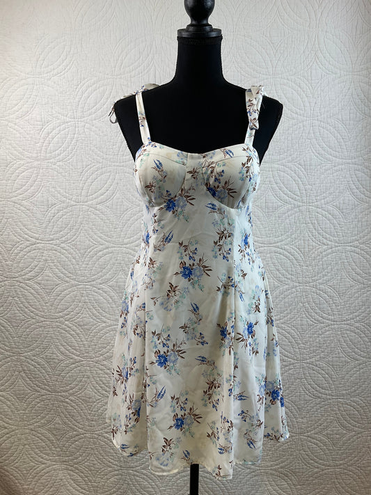 Liliy Rose Women's Junior Blue & White Floral Dress, Size M