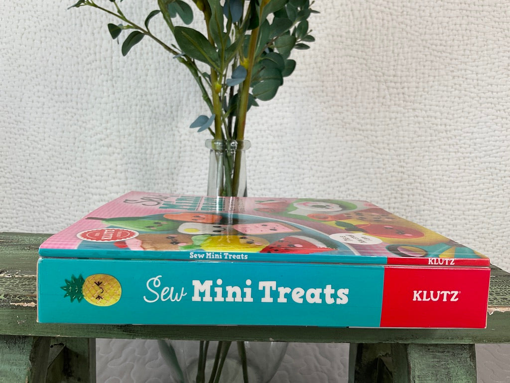 Klutz Sew Mini Treats Craft Kit & Booklet