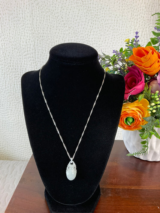 White Agate Pendant with Silver Necklace, MARKED 18K GP
