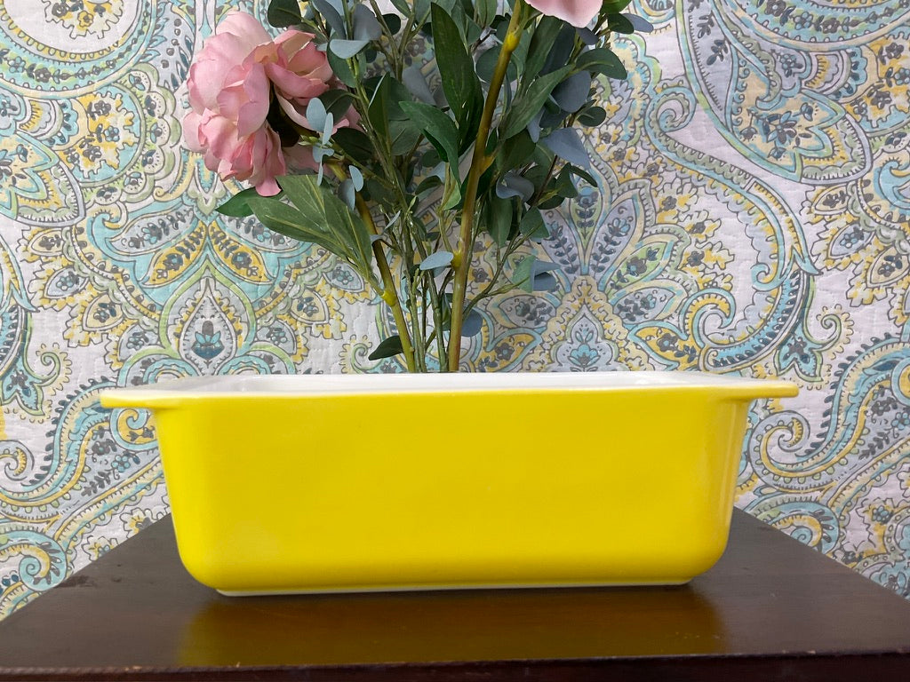 Pyrex Yellow Loaf Dish Ovenware #913
