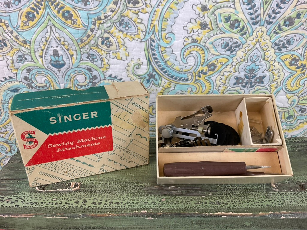 Vintage Singer Sewing Accessory Lot