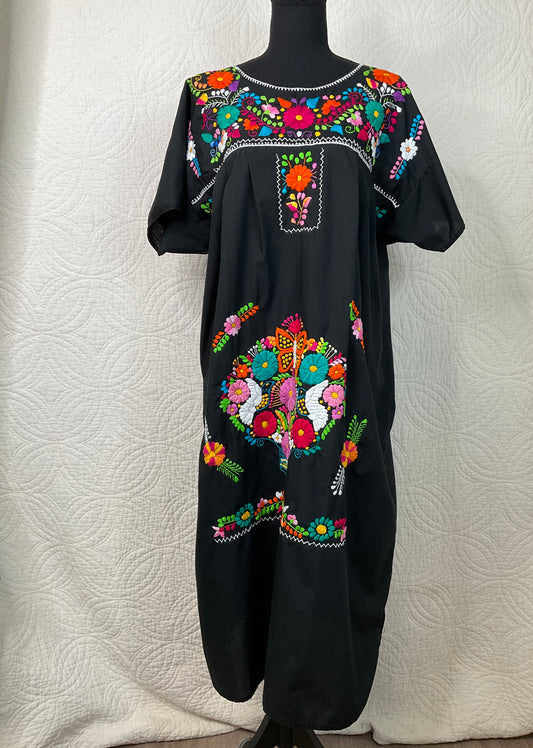 Womens Embroidered Mexican Dress, Black, M
