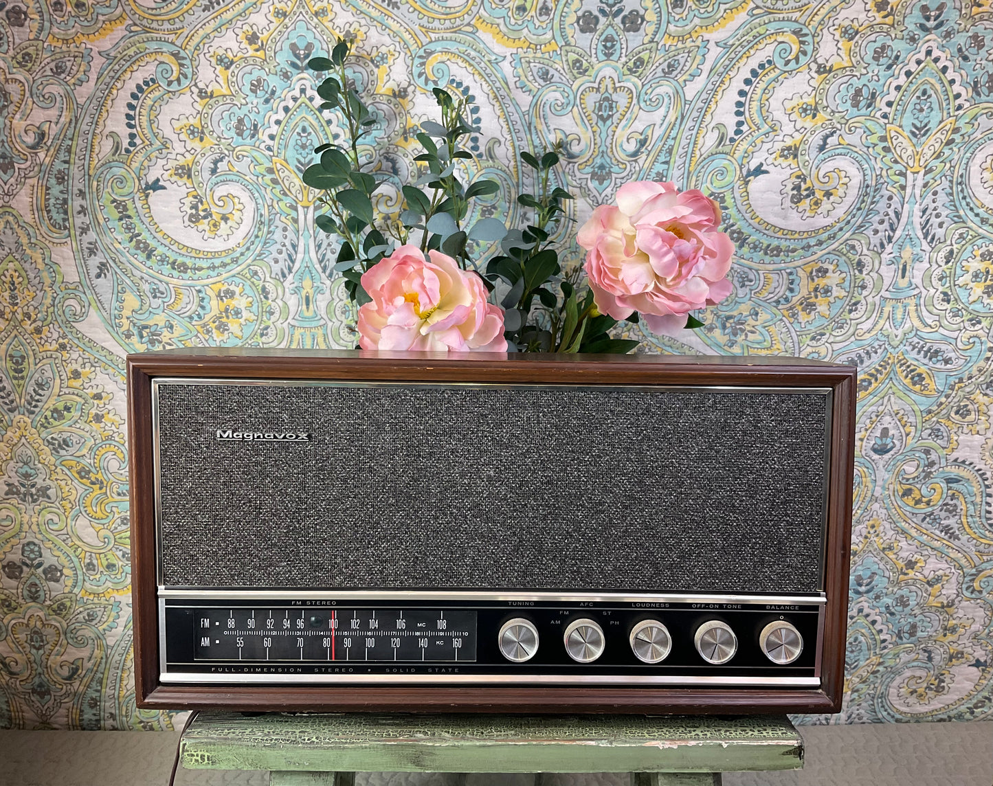 Vintage Magnavox Stereo Model# 2FM033