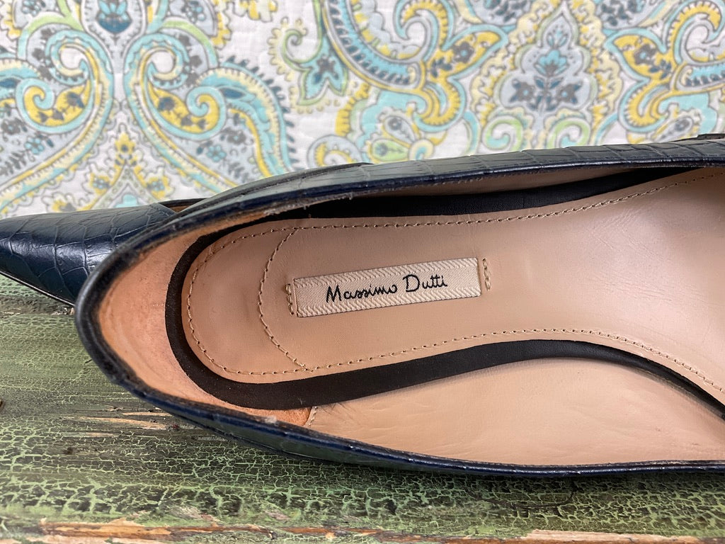 Massimo Dutti Women's Navy Blue Crocodile Print Flat Sandals, Size 39