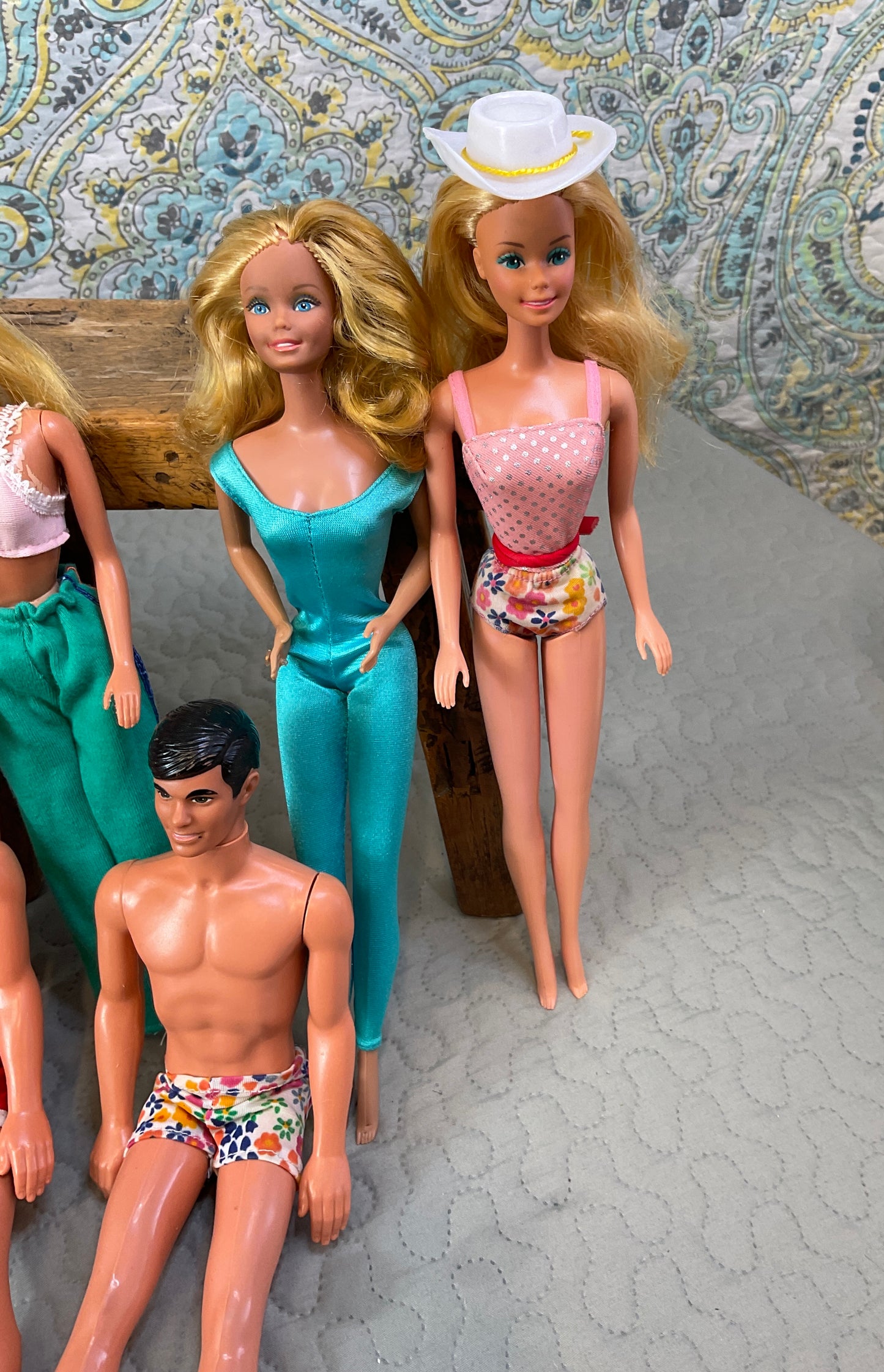 Vintage Barbie, Skipper, Ken & LOTS of Clothes